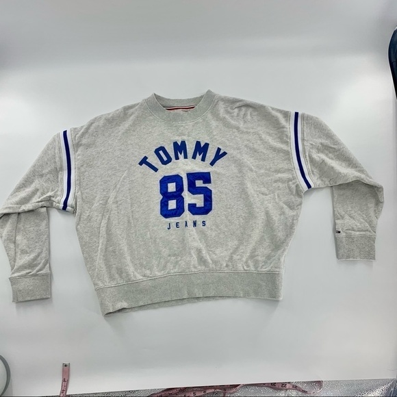 Tommy Hilfiger Varsity Fuzzy Letter 85 Sweatshirt - Picture 2 of 14